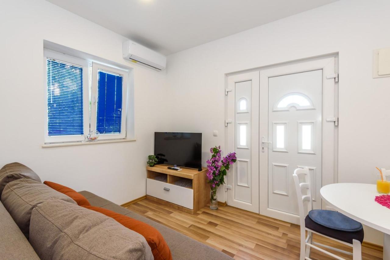 Rogotin Apartment Dego Near Ploce, Riverfront, Parking מראה חיצוני תמונה