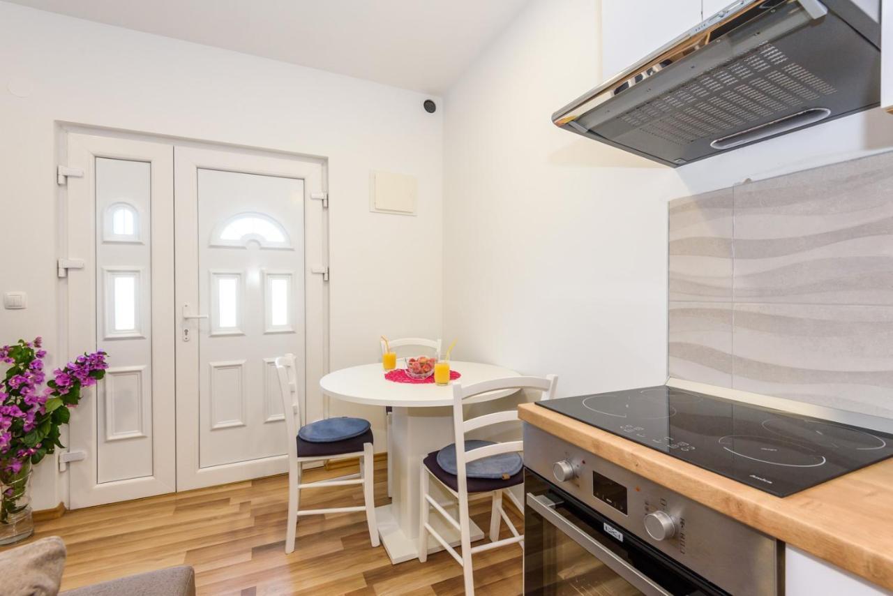 Rogotin Apartment Dego Near Ploce, Riverfront, Parking מראה חיצוני תמונה